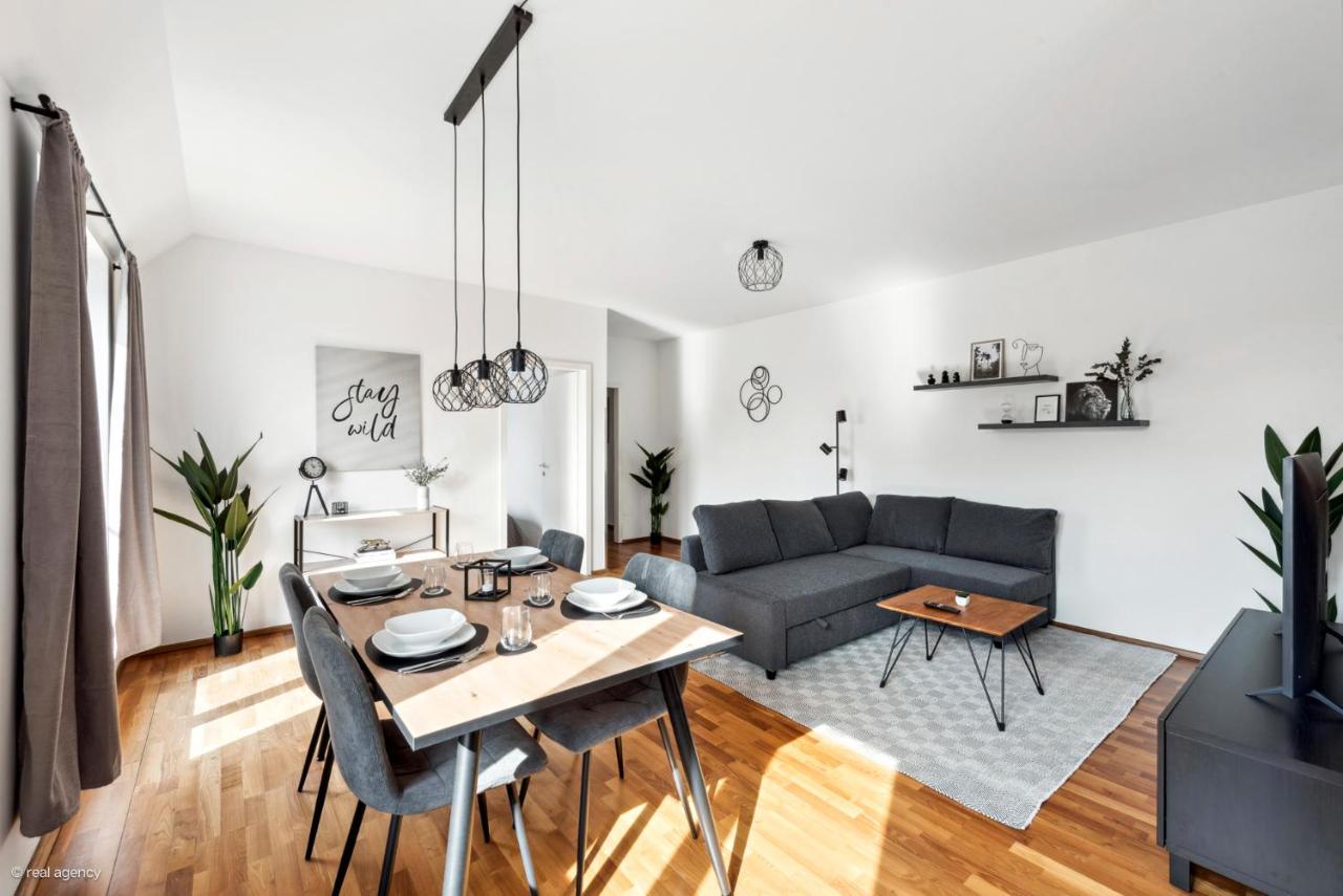 Bernhards Apartment Stadthalle - Klima & Terrasse Wenen Buitenkant foto