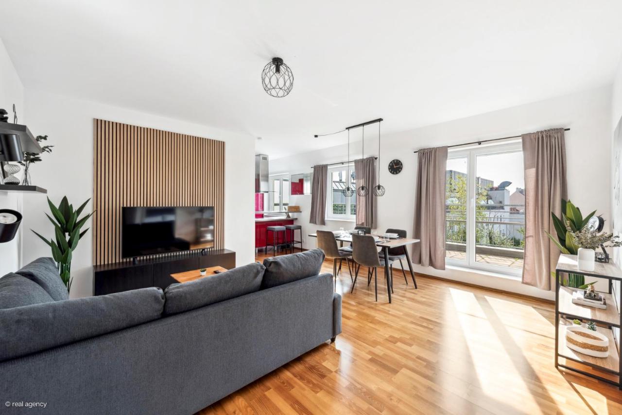 Bernhards Apartment Stadthalle - Klima & Terrasse Wenen Buitenkant foto