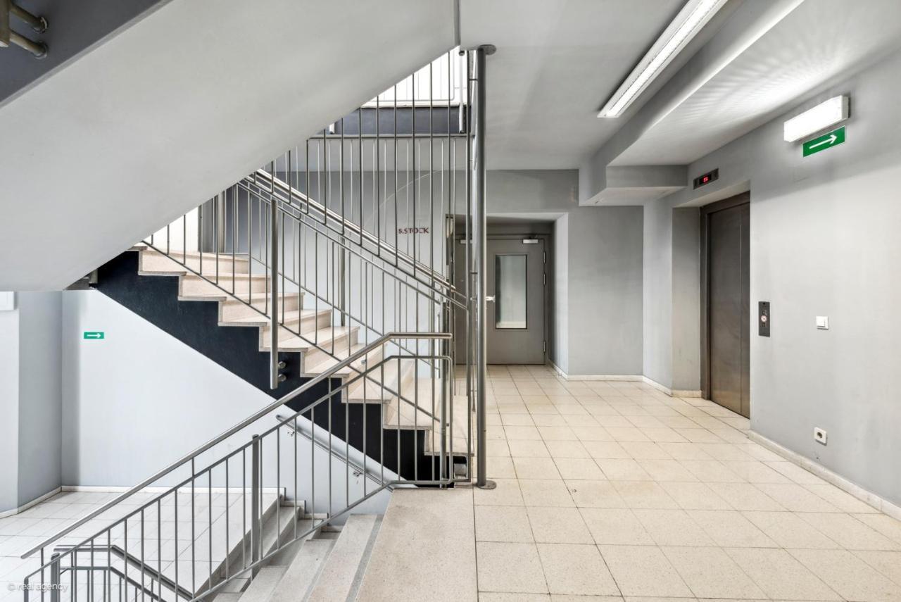 Bernhards Apartment Stadthalle - Klima & Terrasse Wenen Buitenkant foto